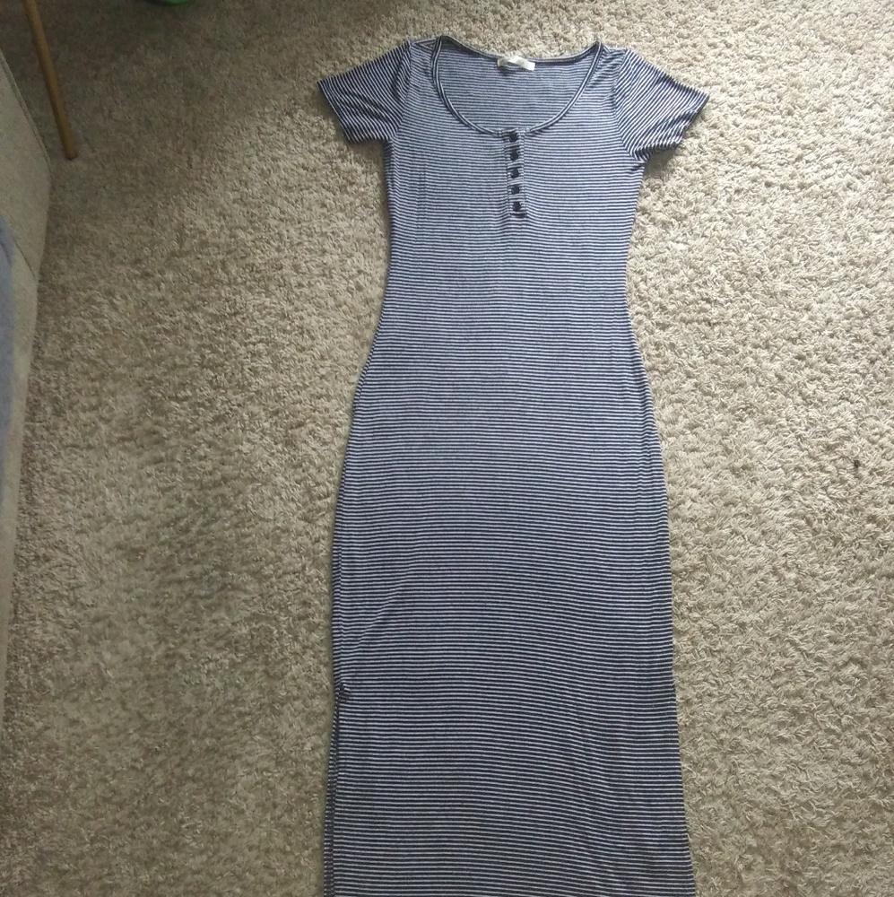 Long black & white stripped maxi dress w/side slit